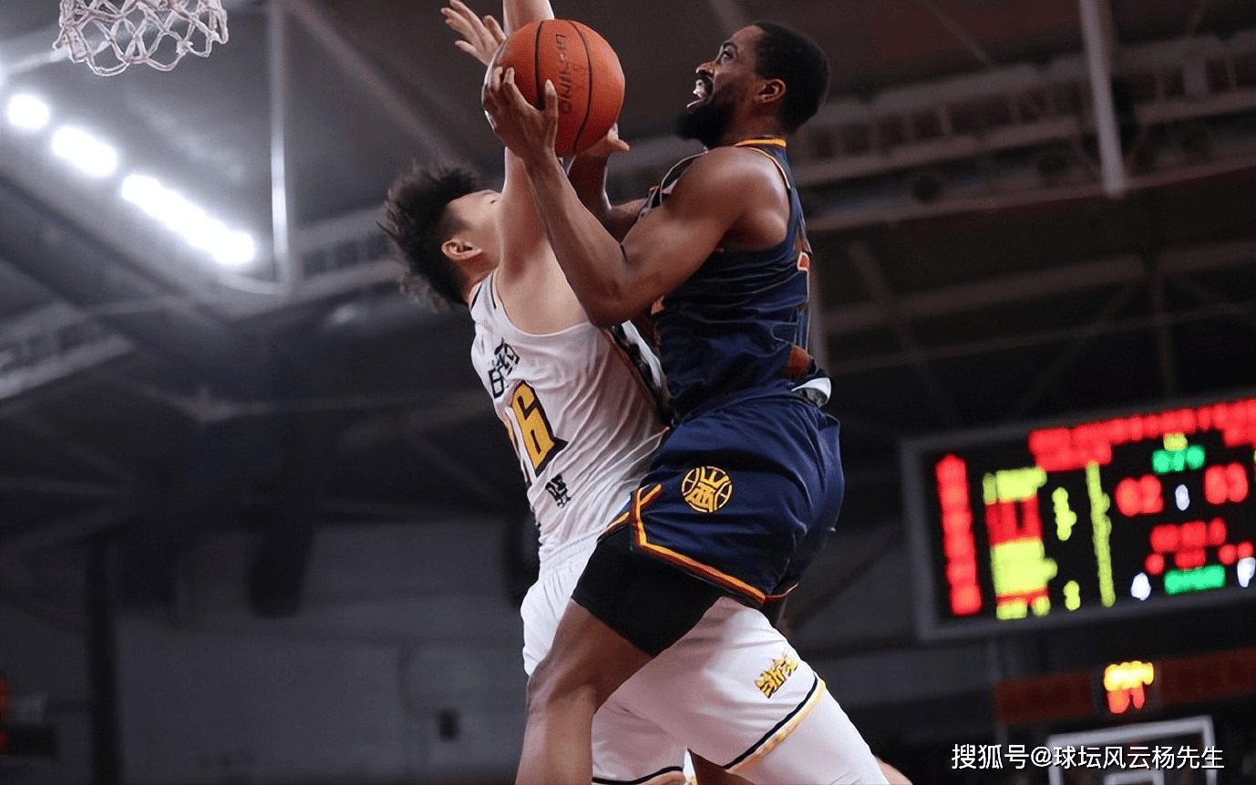 阿扎伦卡重要时刻夺冠，TL带队取胜！-爱游戏下载